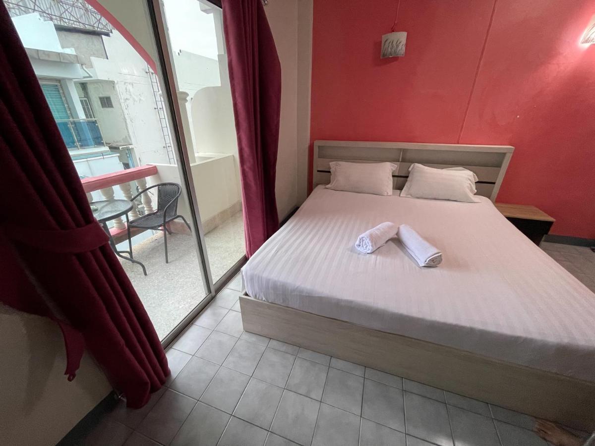 D.D. Inn Beach Guesthouse Pattaya Bagian luar foto